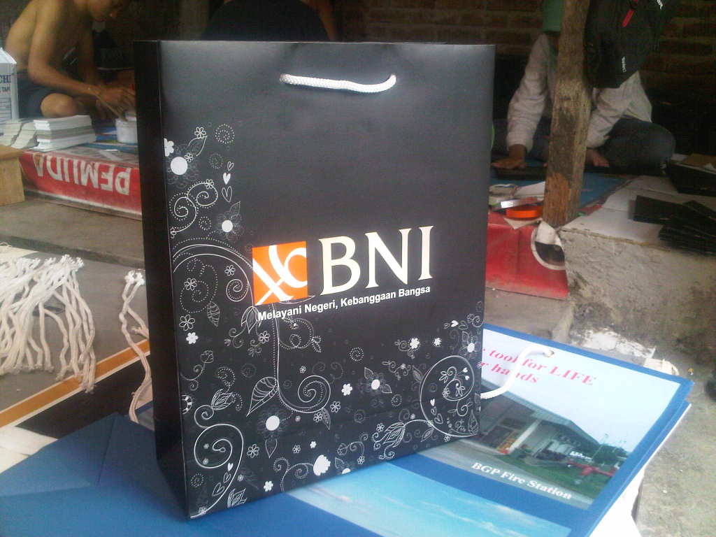Paper Bag Batik 3 paper bang bank bni