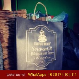Produksi Tas Kertas Butik 2