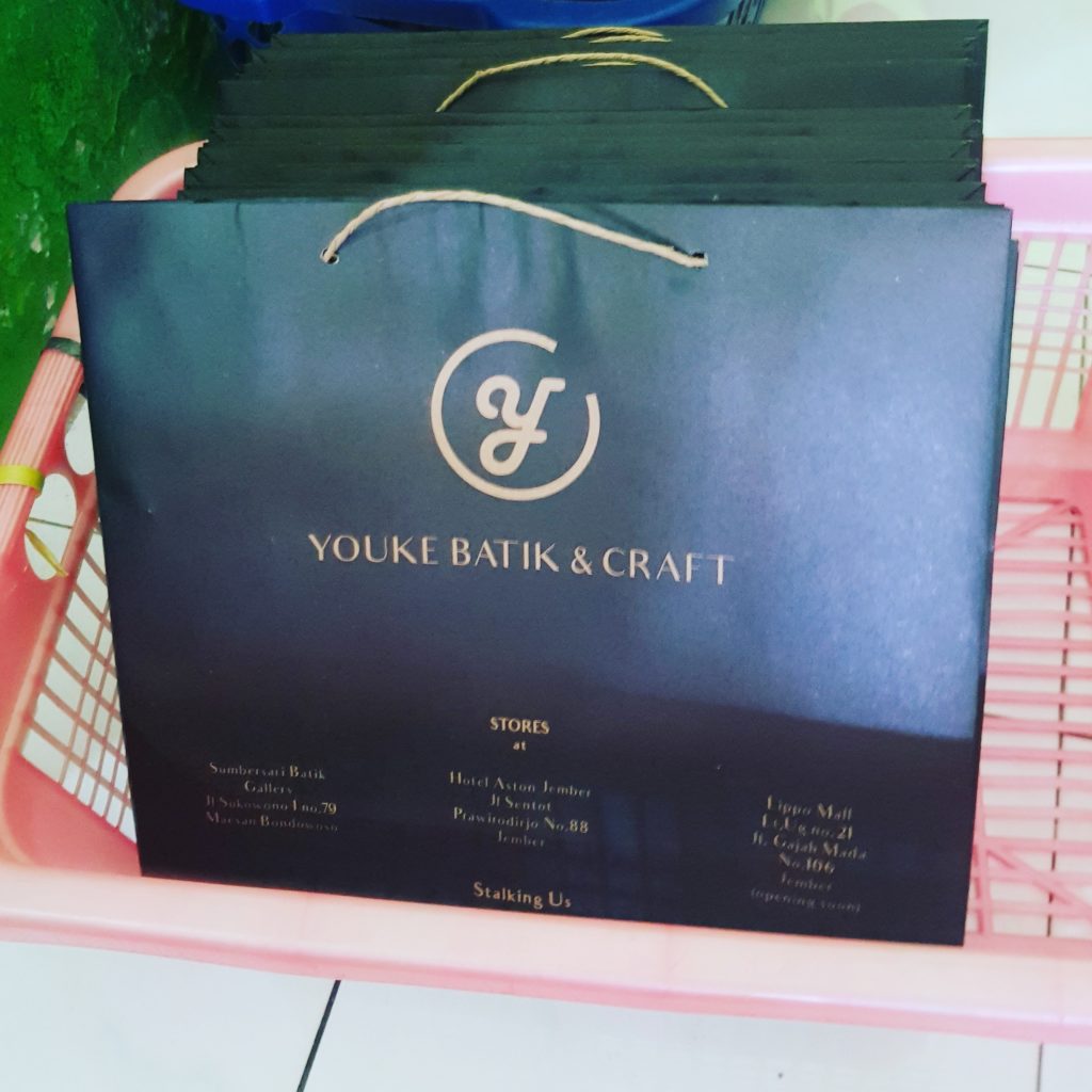 Tas Kertas Butik Promosi 1 tas kertas butik promosi